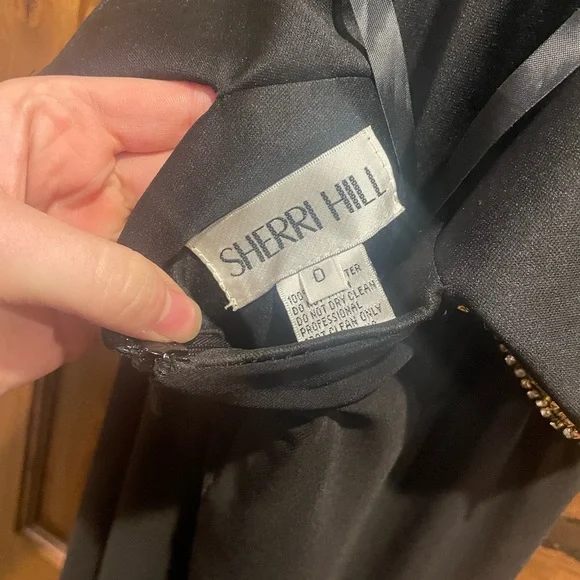 Sherri hill dress - Picture 4 of 5